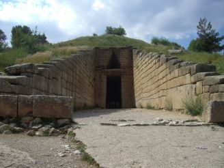 Гробница Агамемнона, вход
